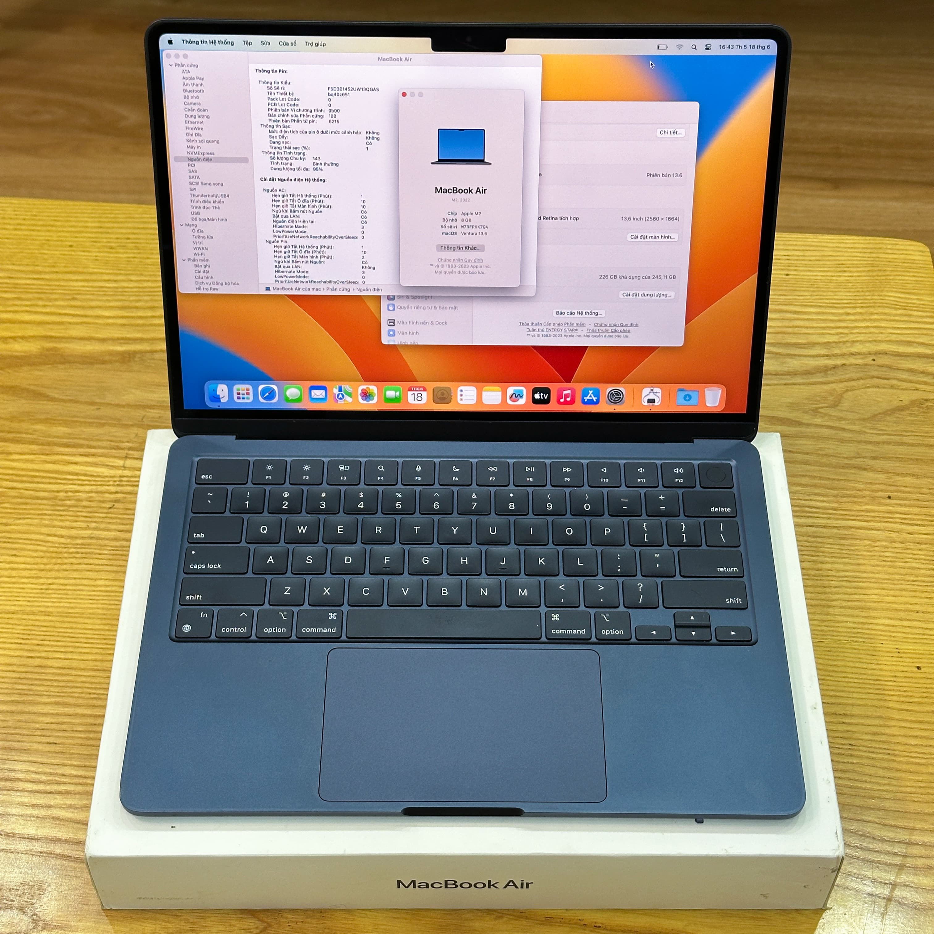 MacBook Air M2 2022 13 inch - image 1
