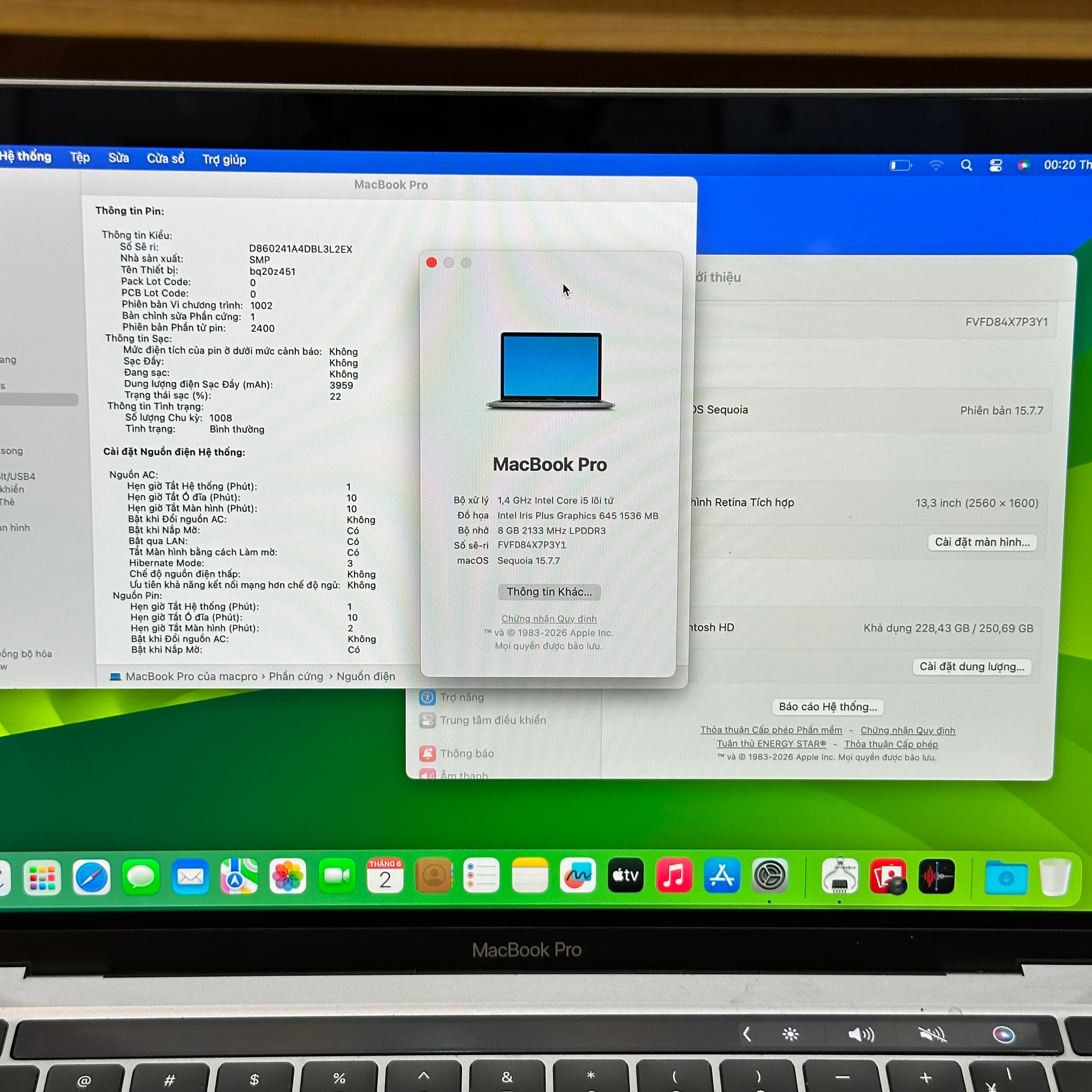 MacBook Pro Intel i5 2020 13 inch - image 2
