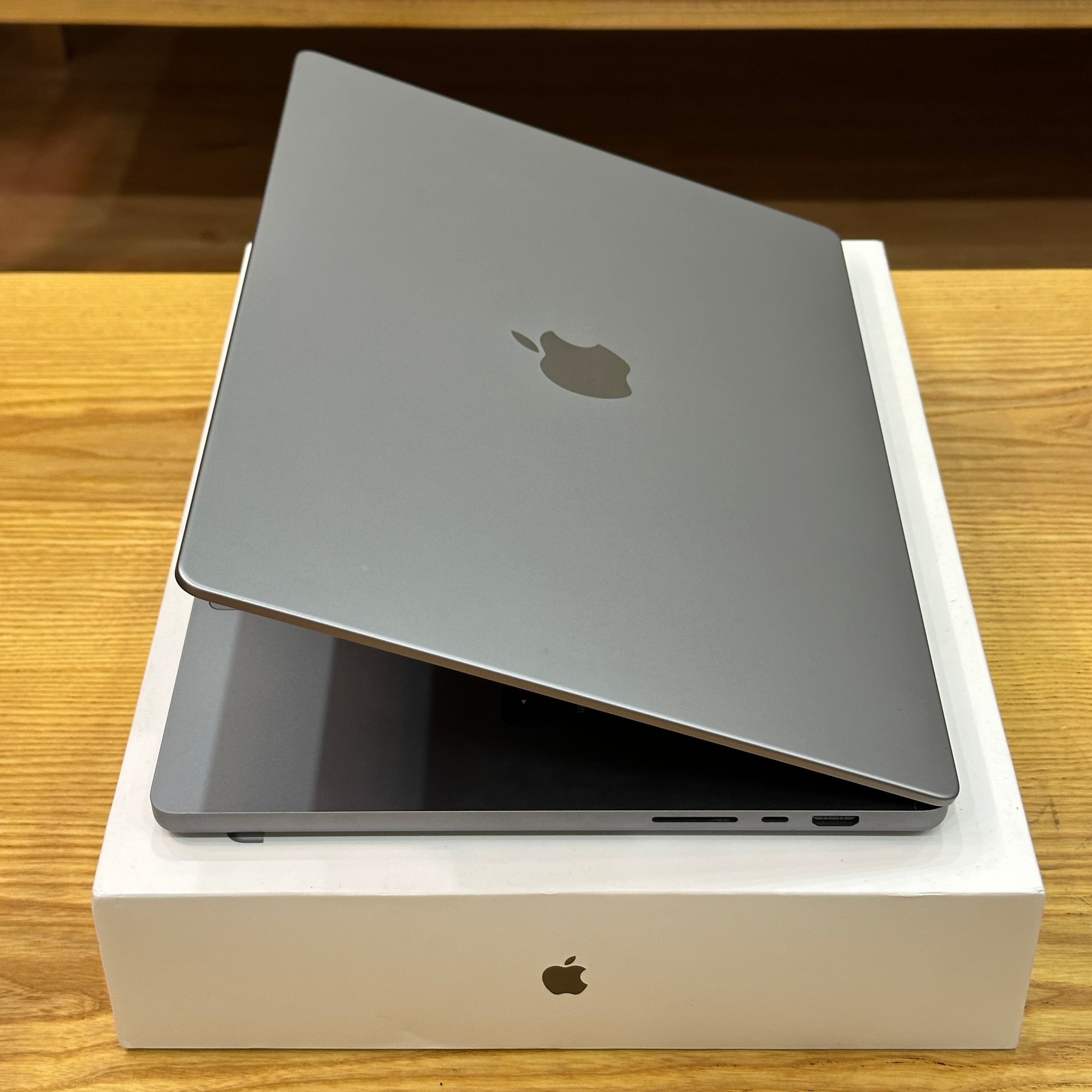 MacBook Pro M1 Pro 2021 16 inch - image 5