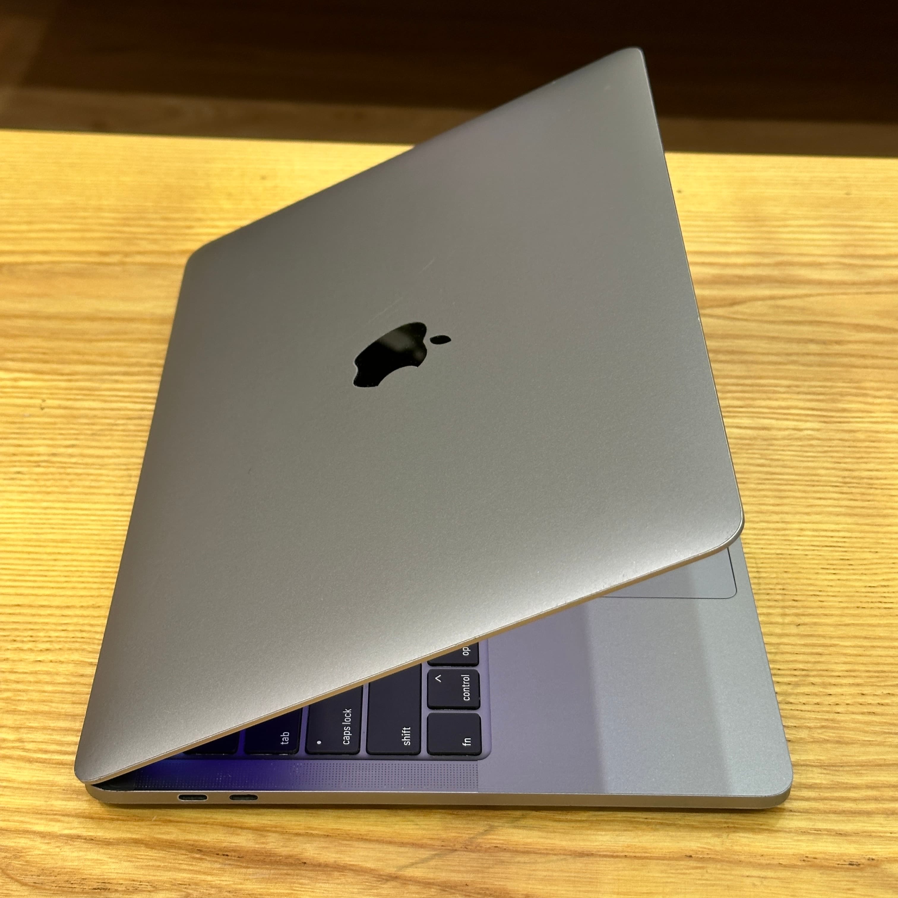 MacBook Pro Intel i7 2020 13 inch - image 4