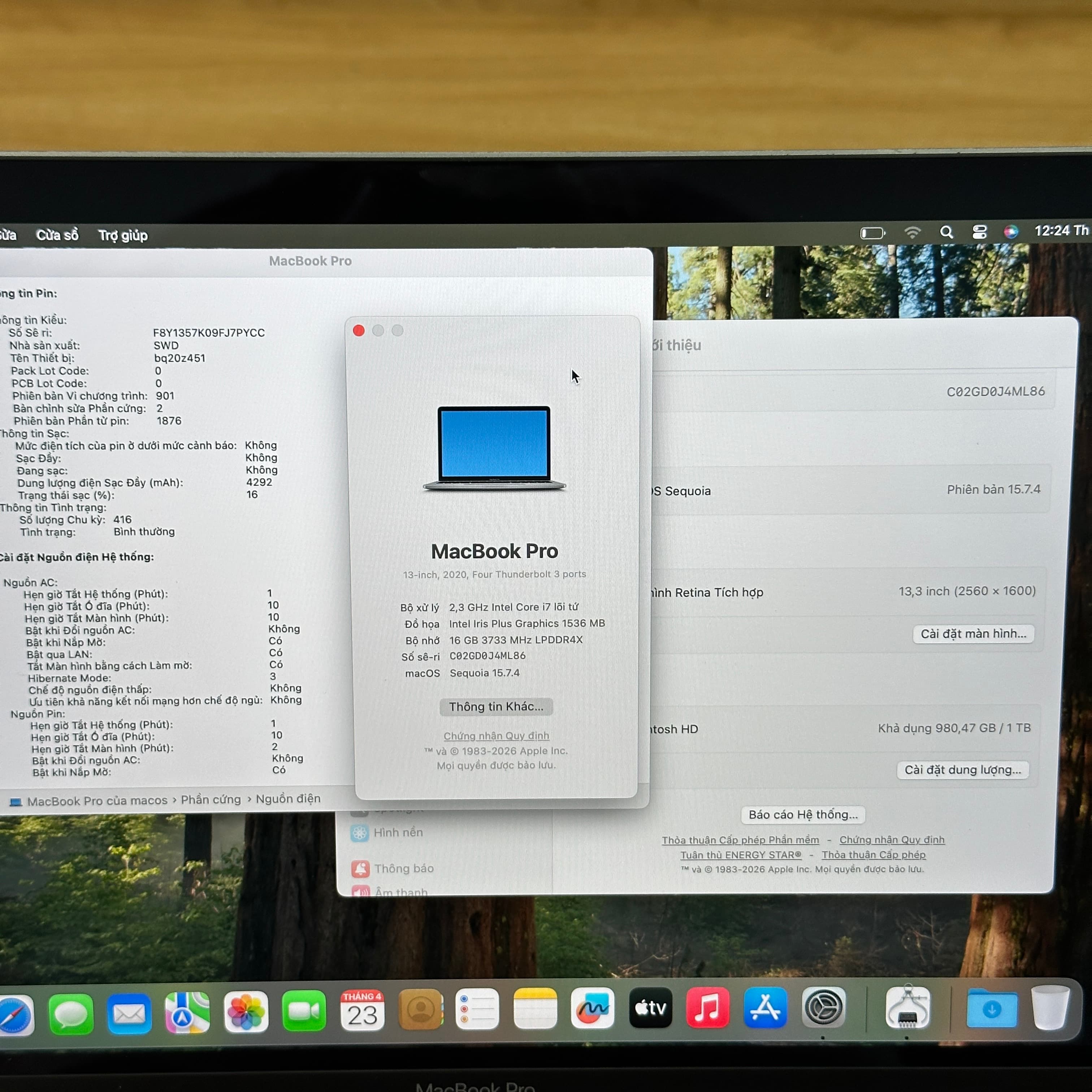 MacBook Pro Intel i7 2020 13 inch - image 2