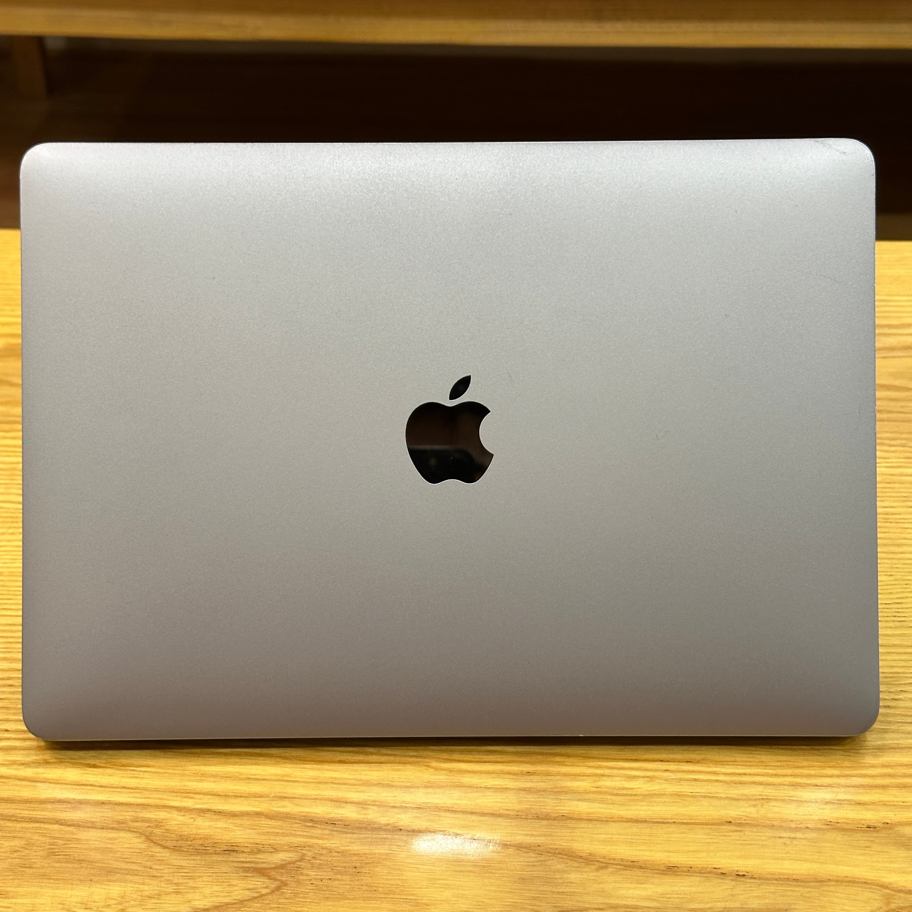 MacBook Pro Intel i7 2020 13 inch - image 3