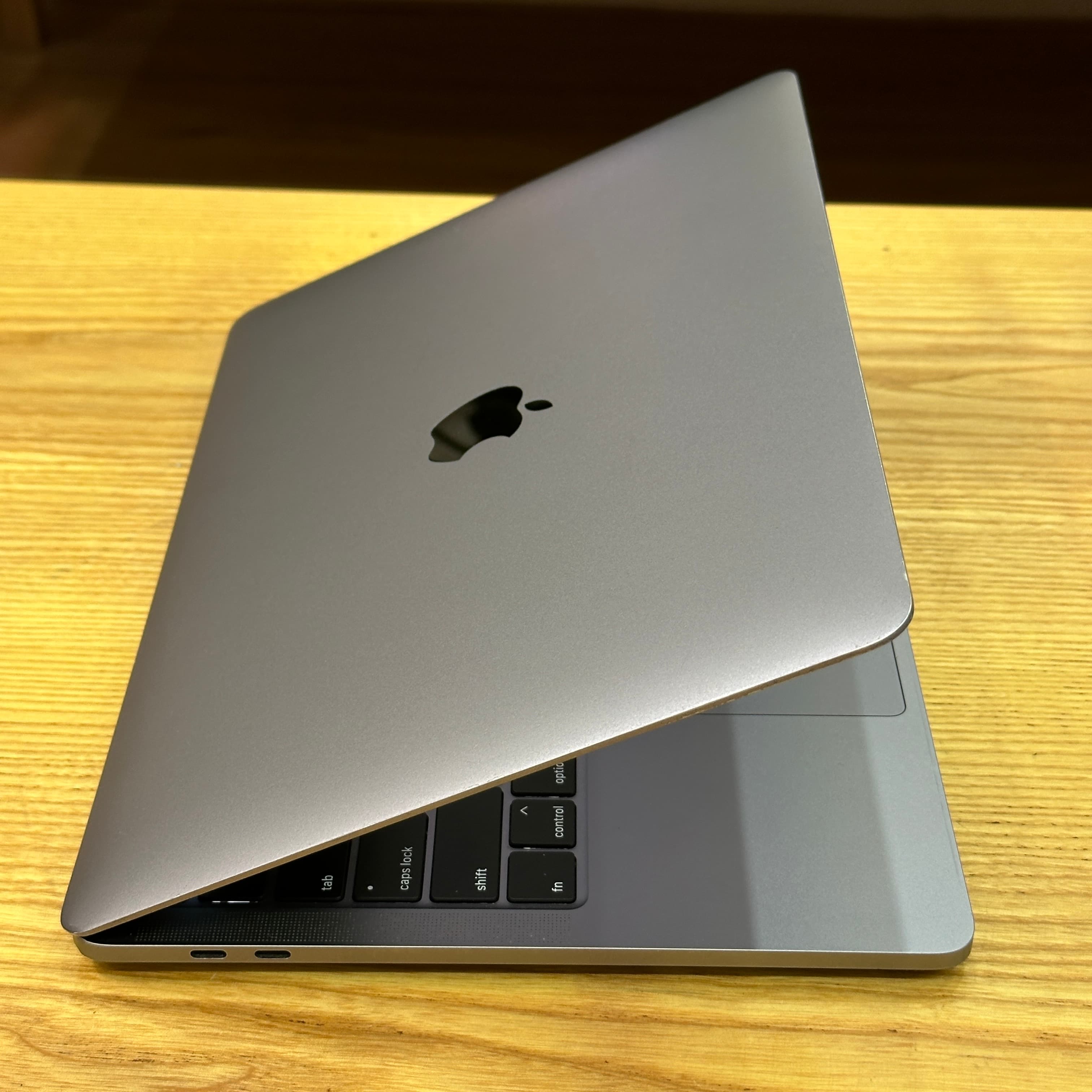 MacBook Pro Intel i7 2020 13 inch - image 4