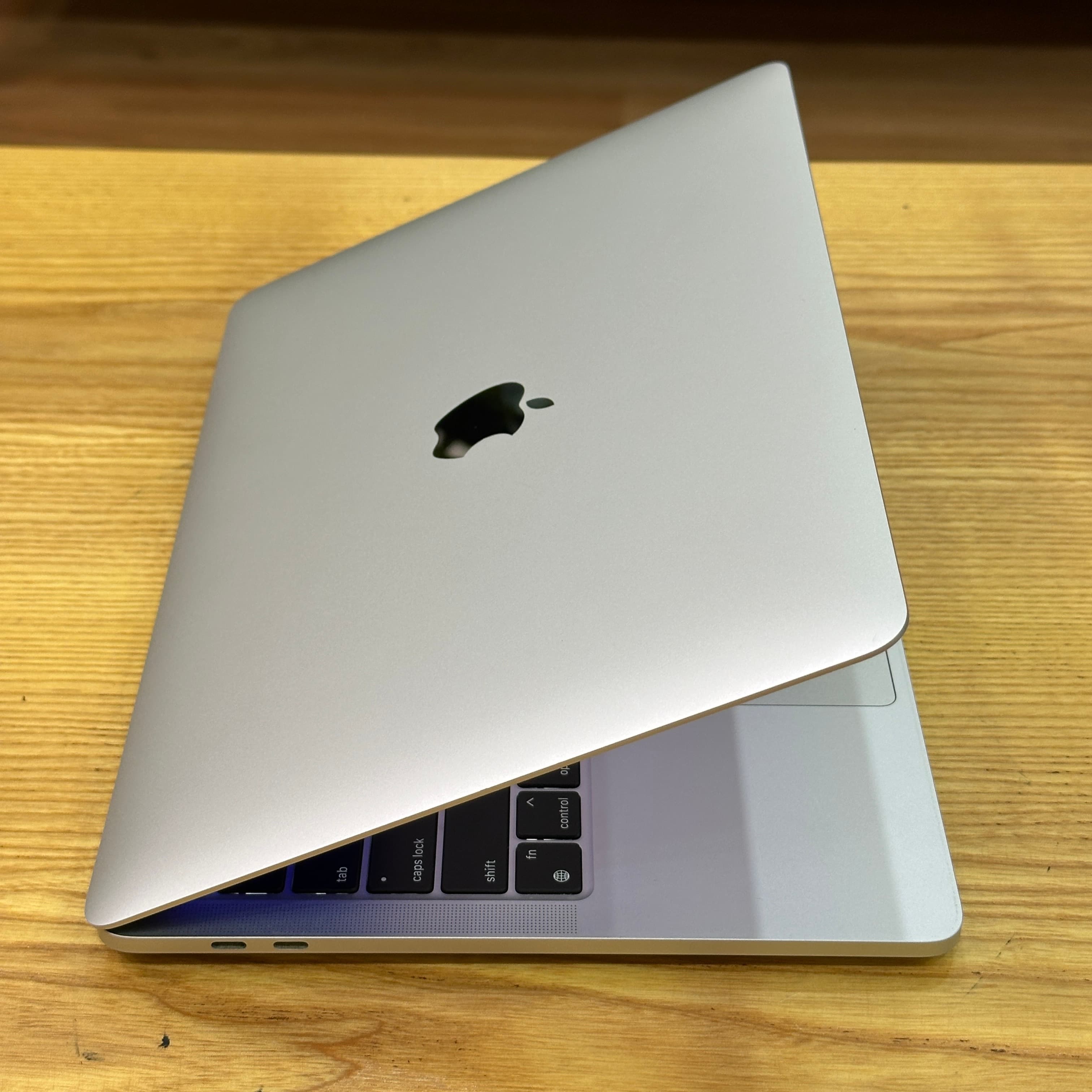 MacBook Pro M1 2020 13 inch - image 4