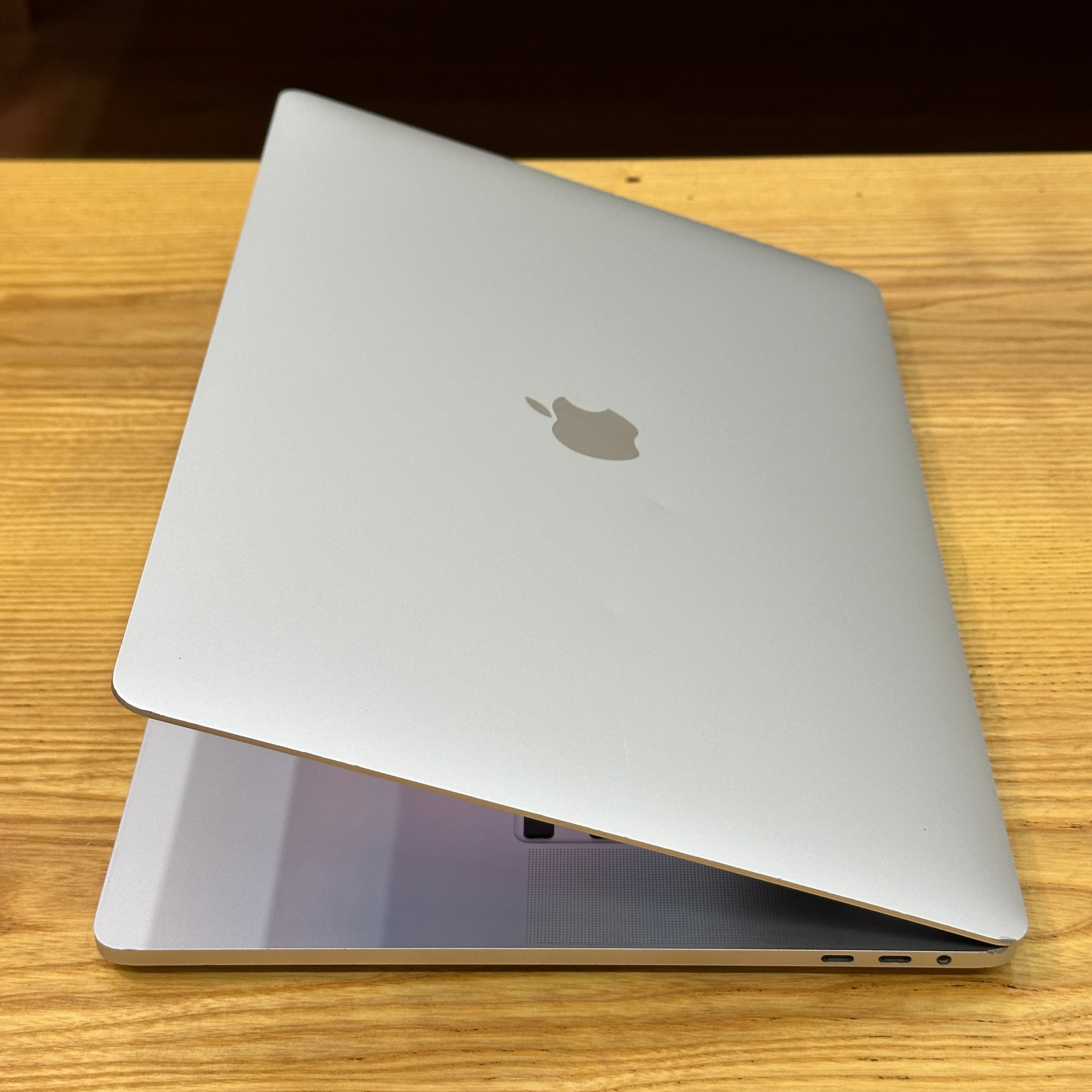 MacBook Pro Intel i9 2019 16 inch - image 5