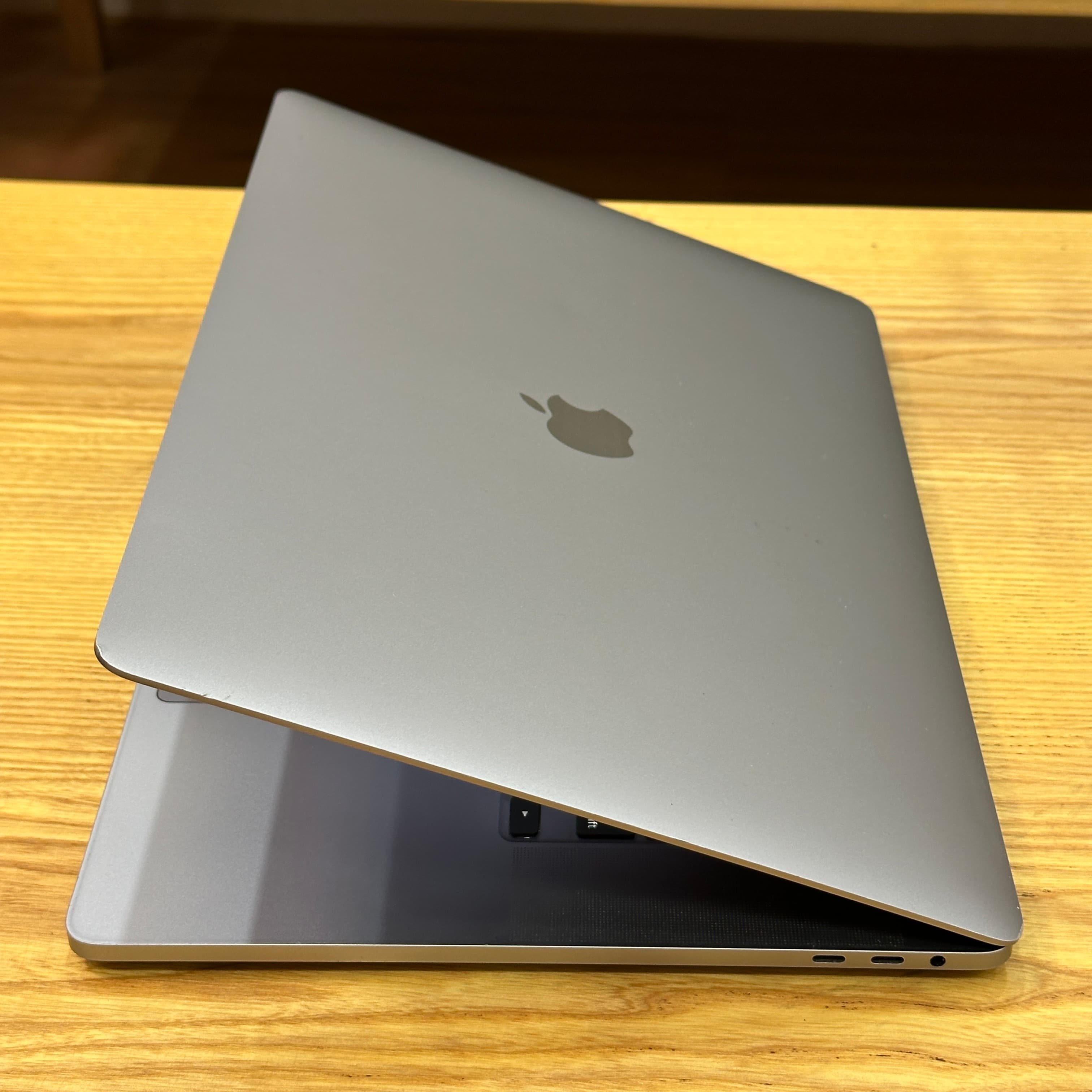 MacBook Pro Intel i9 2019 16 inch - image 5