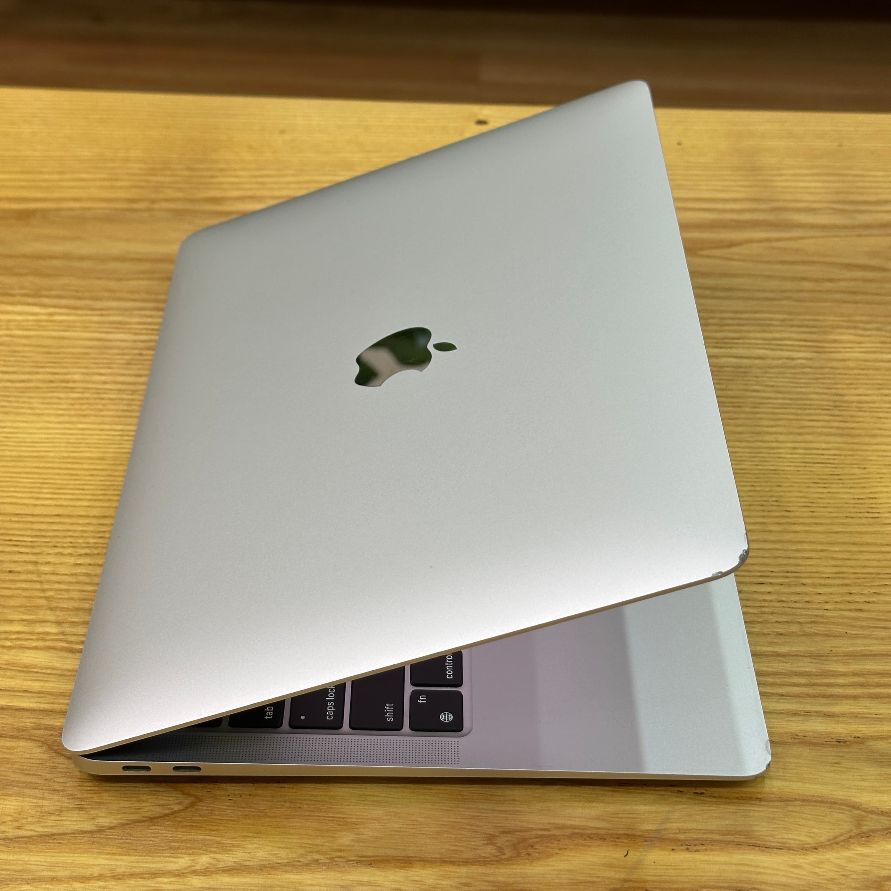 MacBook Air M1 2020 13 inch - image 4