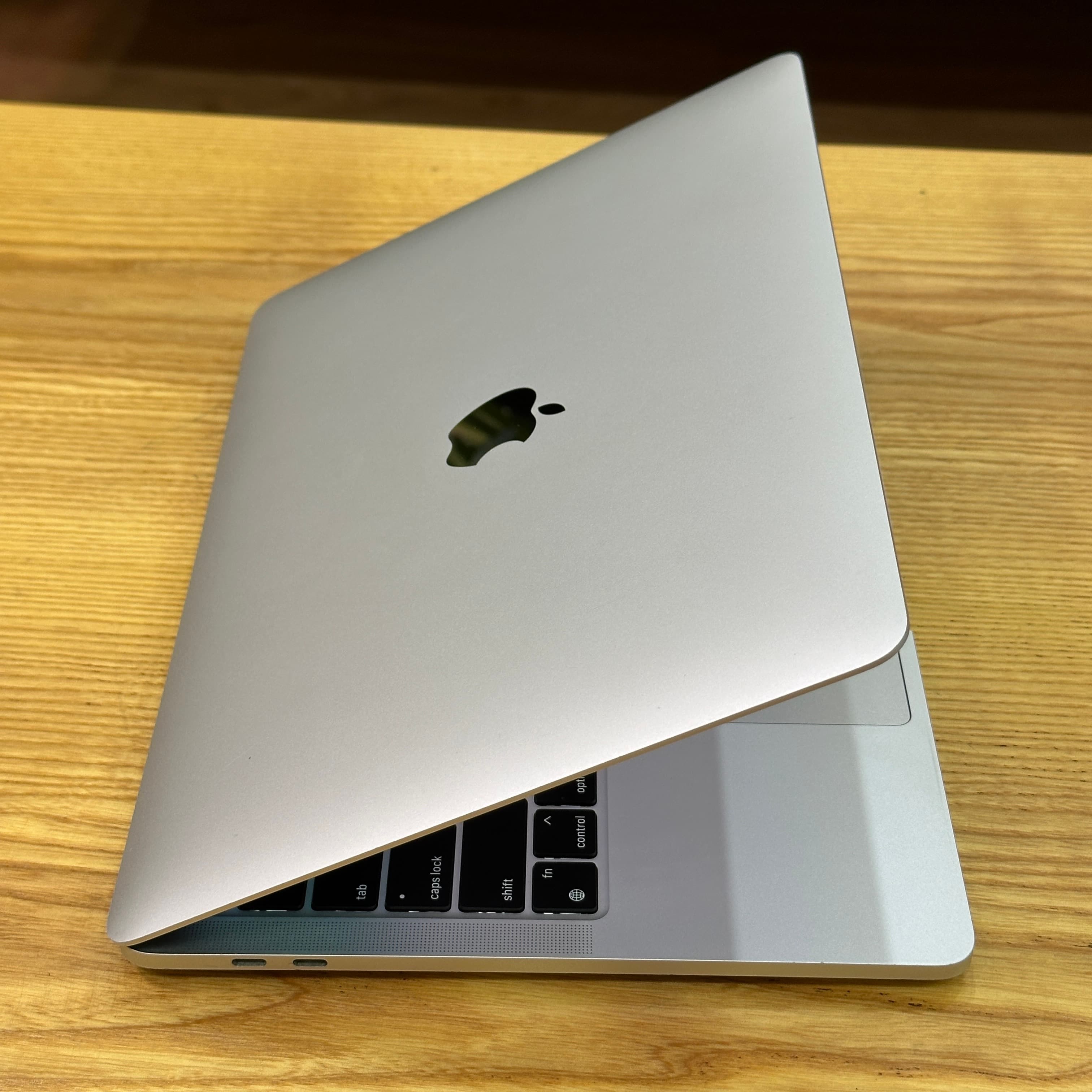 MacBook Pro M2 2022 13 inch - image 4