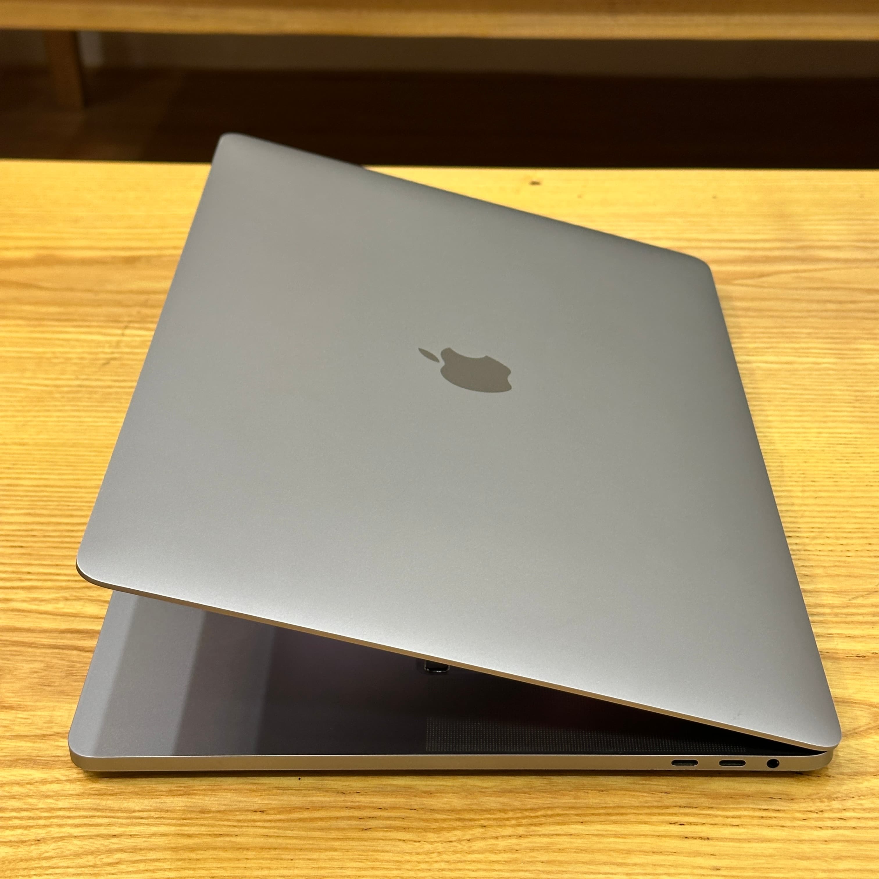 MacBook Pro Intel i9 2019 16 inch - image 5