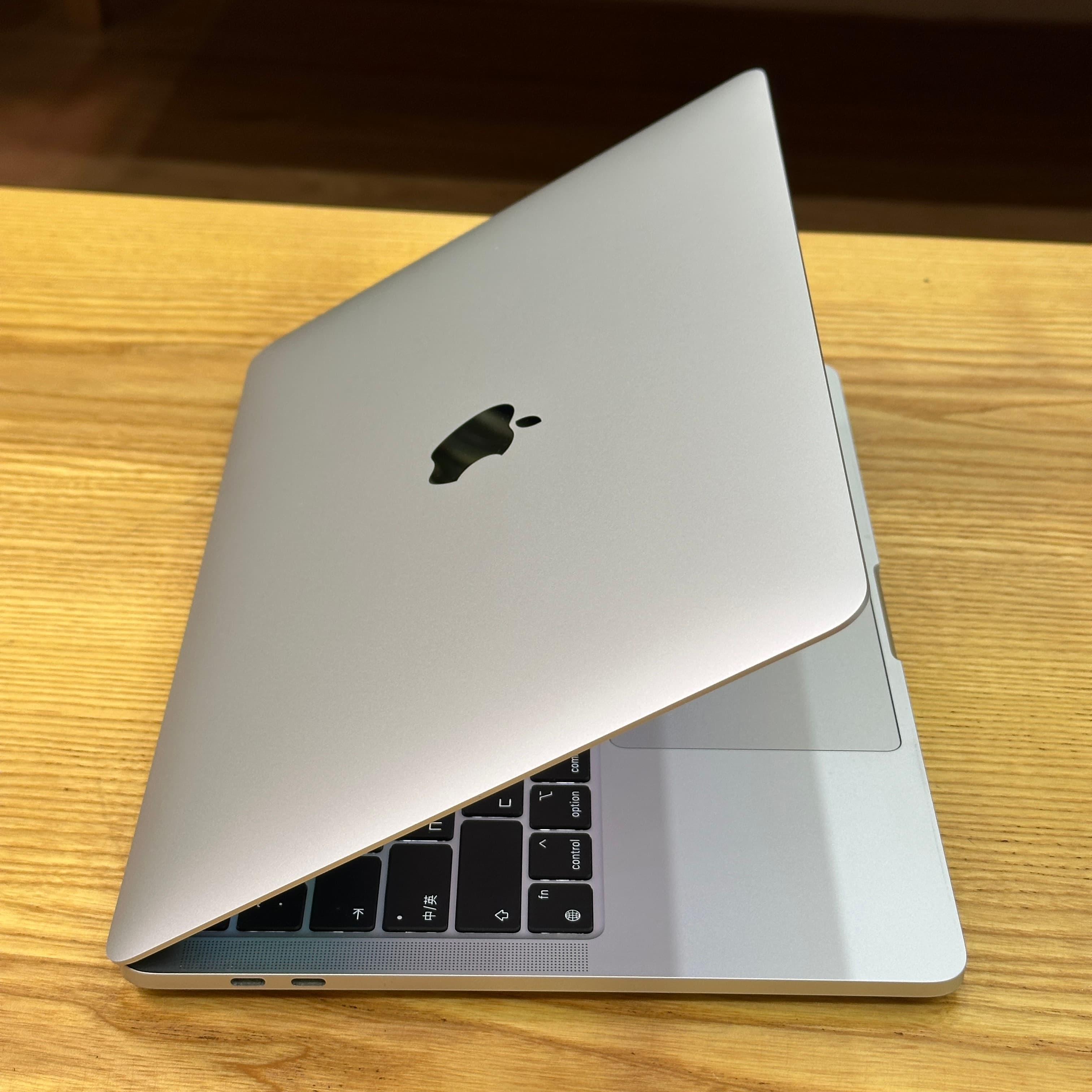 MacBook Pro M2 2022 13 inch - image 4