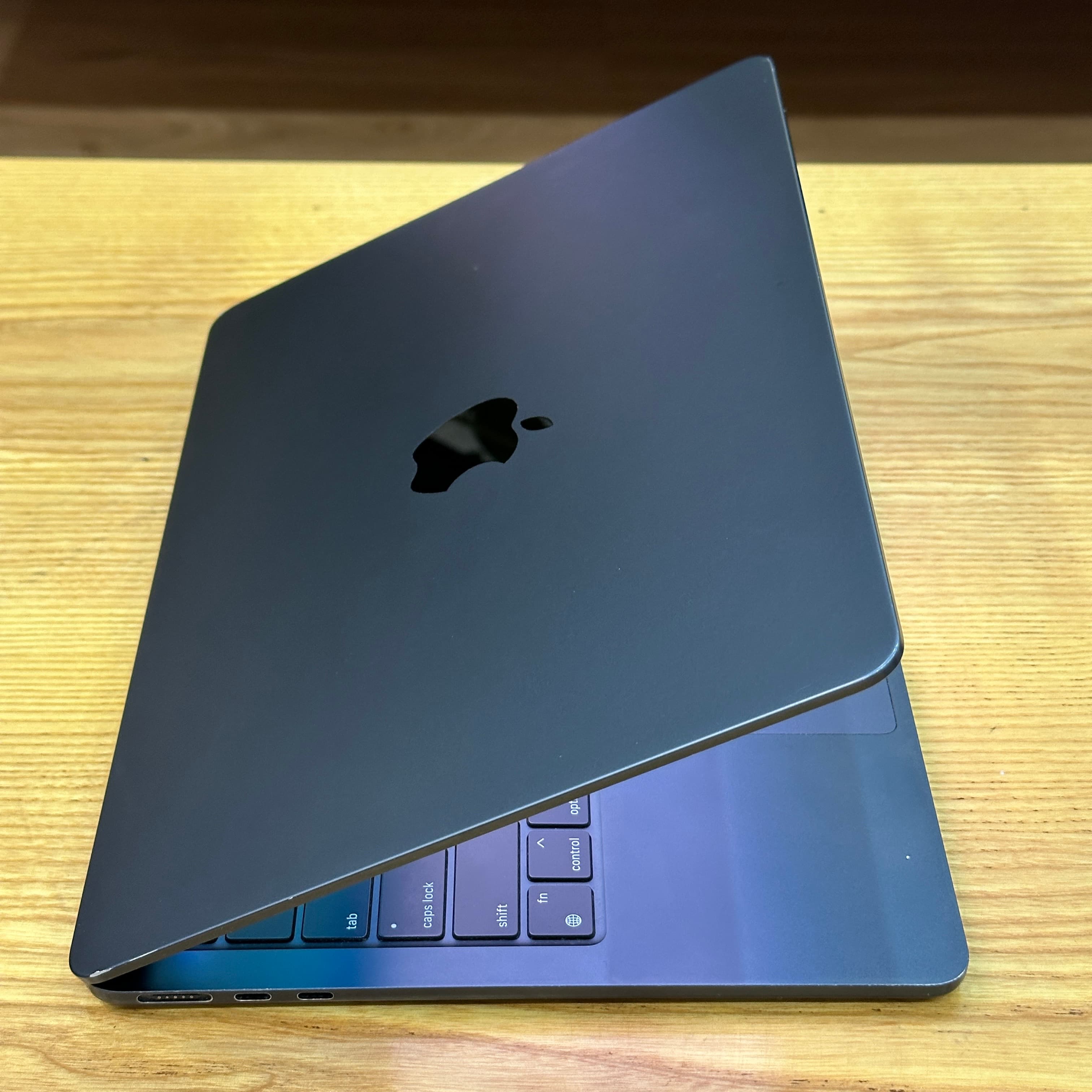 MacBook Air M2 2022 13 inch - image 4