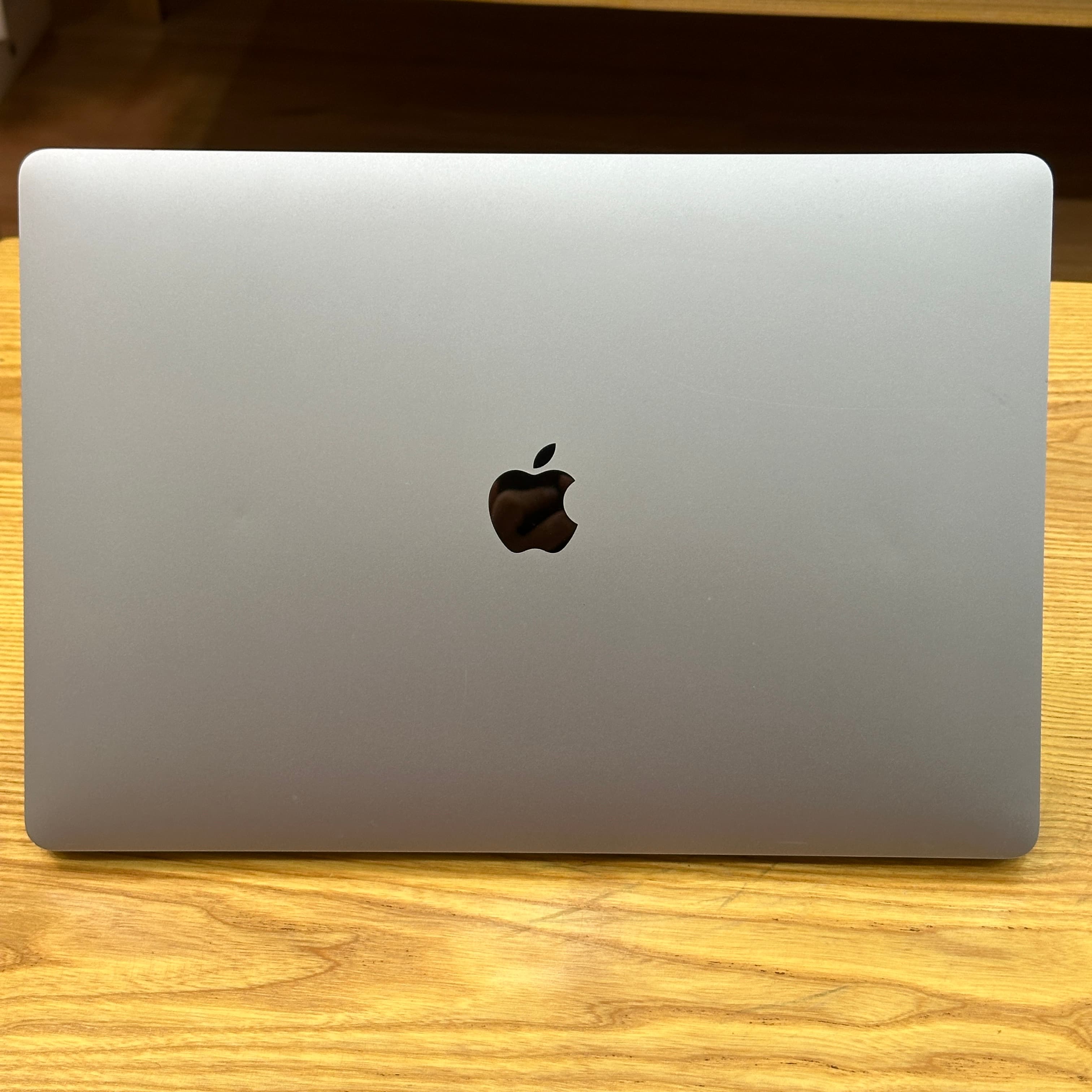 MacBook Pro Intel i7 2019 16 inch - image 3