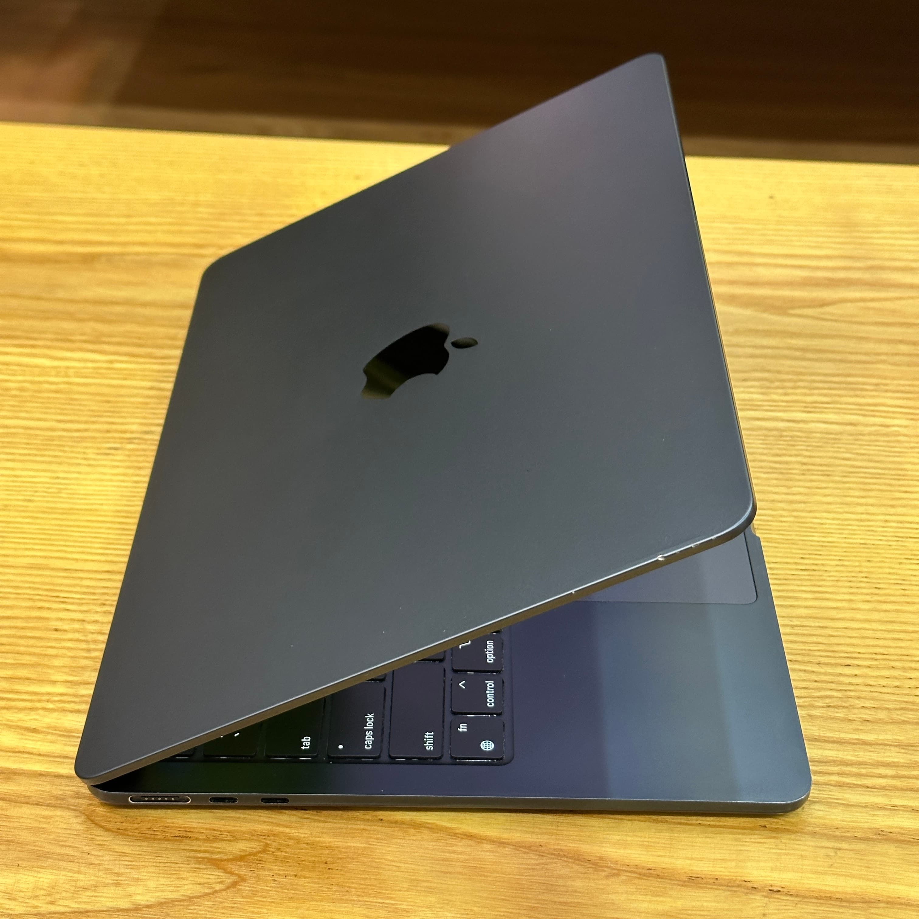 MacBook Air M2 2022 13 inch - image 4